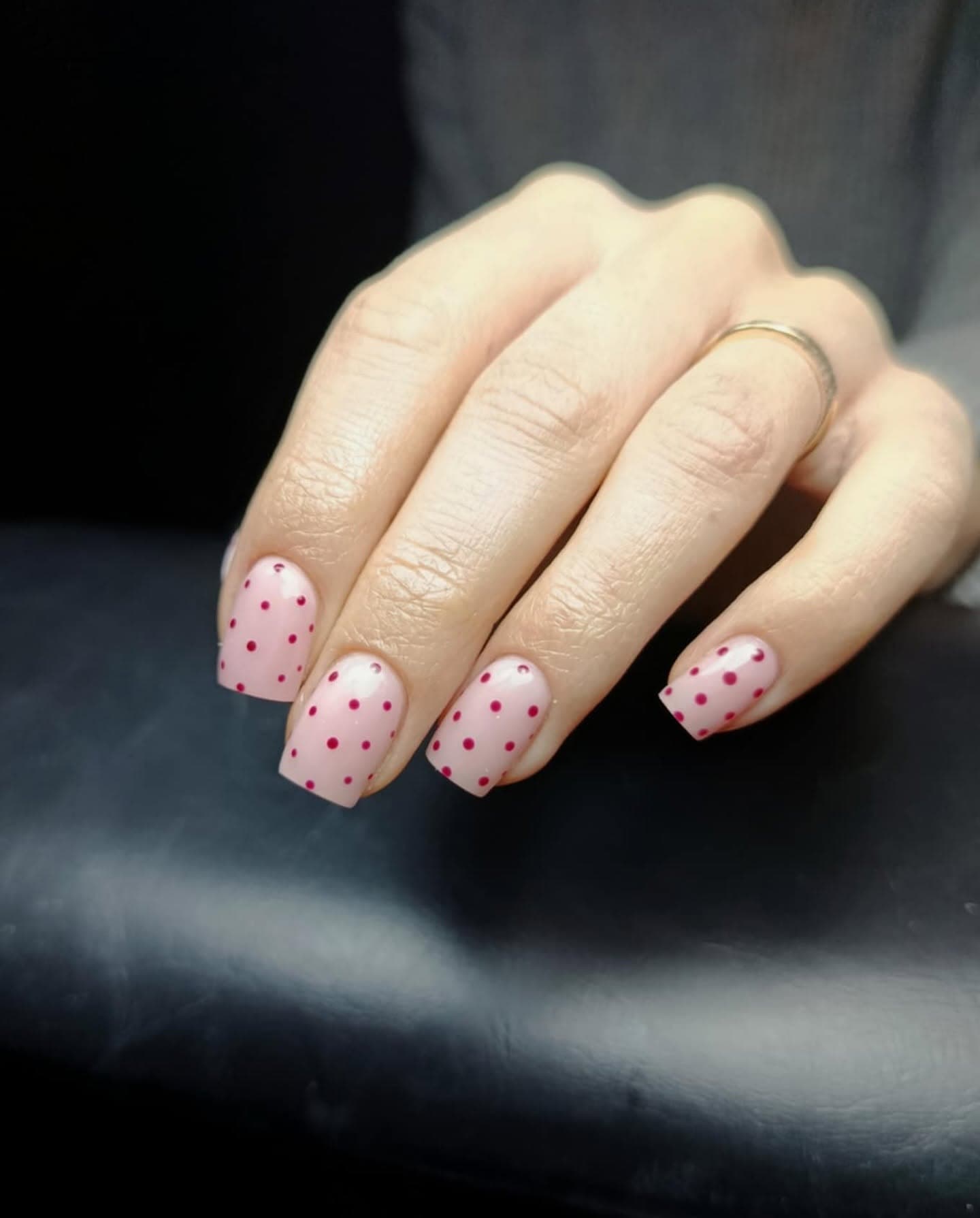Różowa stylizacja paznokci wykonana w Beauty On